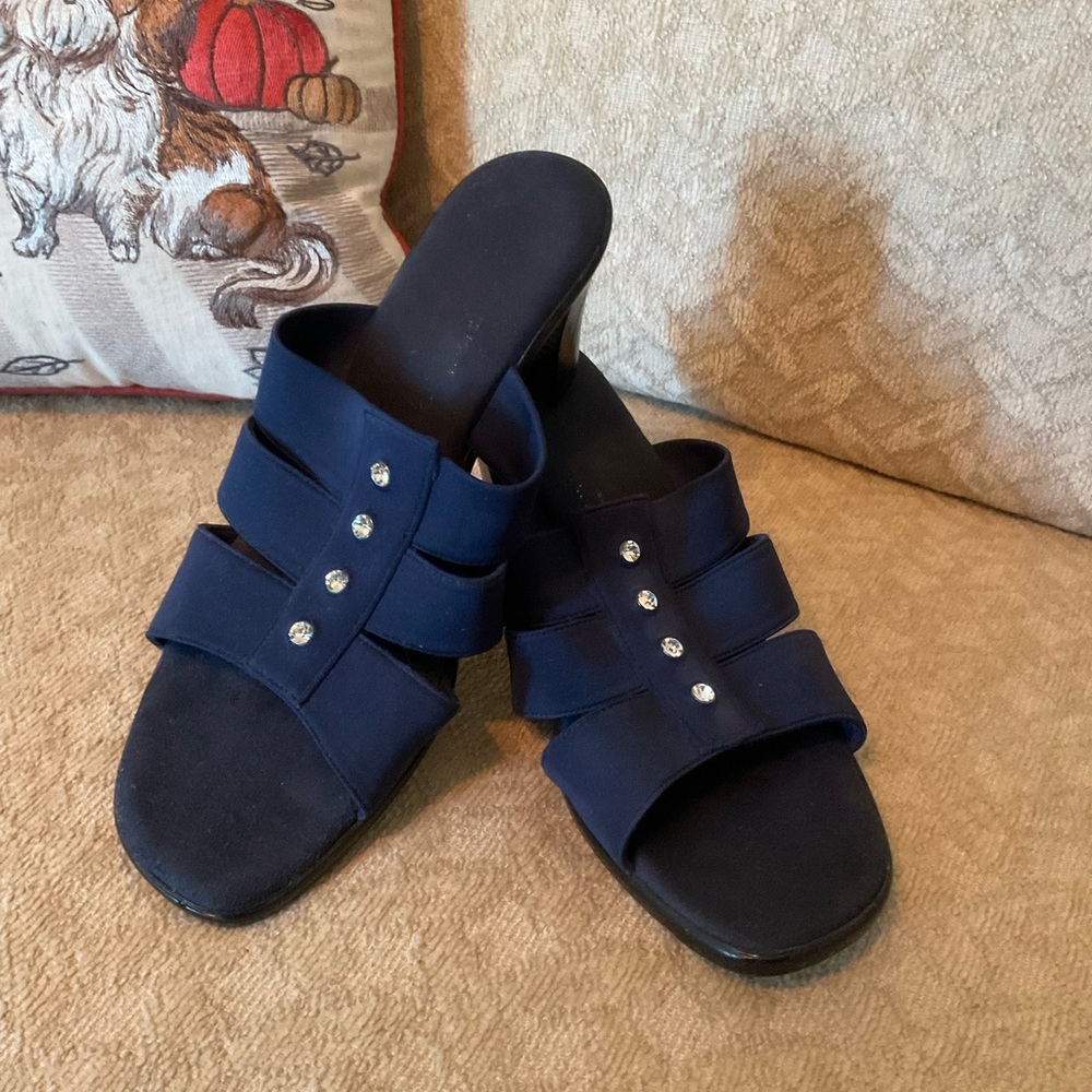 Onex Elegant Navy Women's Sandals with Rhinestones size 9
